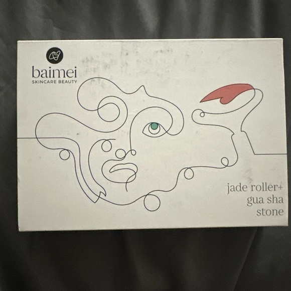 Aime Leon Dore Jade Green Facial Roller and Gua Sha Set - Picture 3 of 4